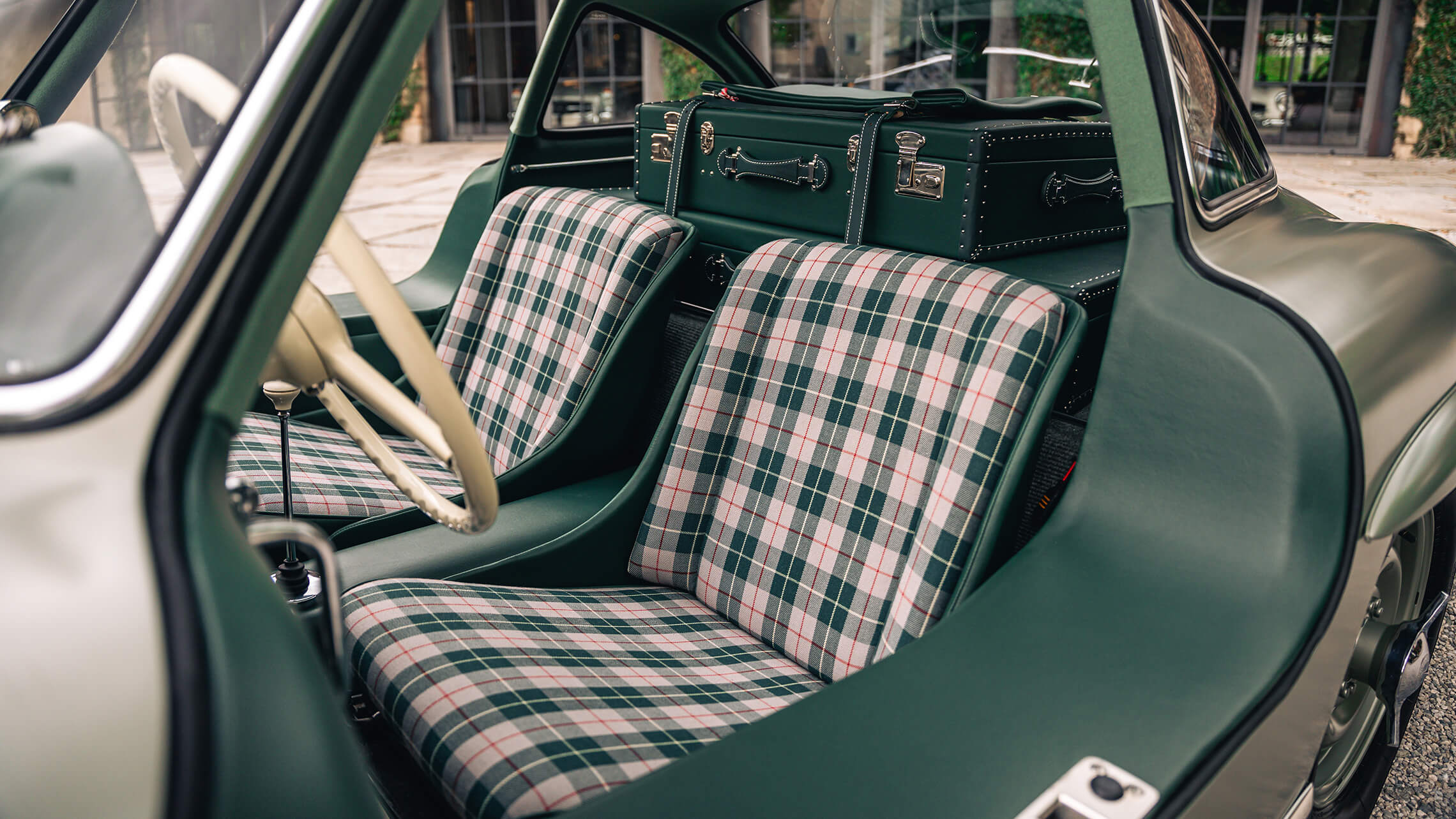 300 SL Roadster 16 2280X1283