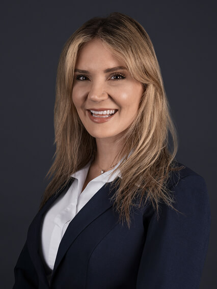 Merbag Ansprechpartnerin Zollikon Vlora Hajdari 426X568 (1)