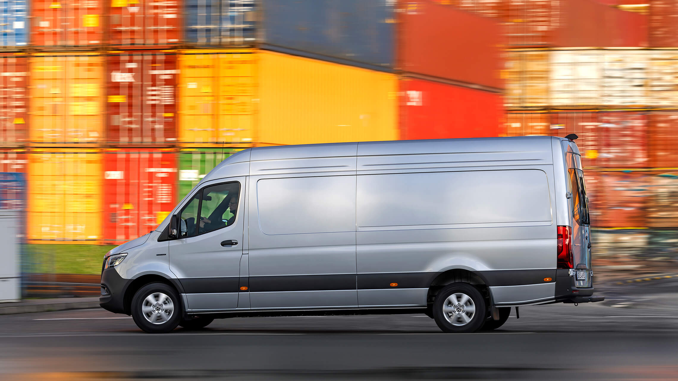 Midsize Large Vans 09 2280X1283