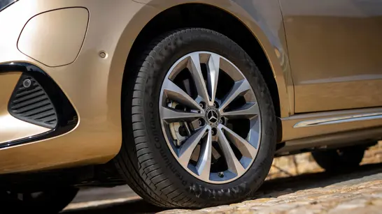 EQV Leichtmetallräder im 20-Speichen-Design - Merbag EQV Leichtmetallräder im 20-Speichen-Design - Merbag