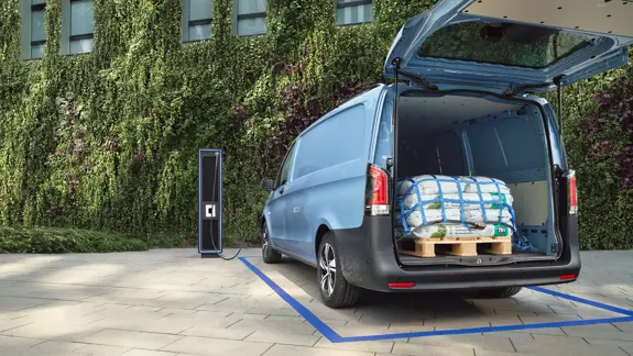 Mercedes Evito Kastenwagen 01 Mercedes Evito Kastenwagen 01