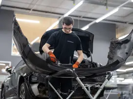 Carrosseriespengler/-in EFZ Carrosseriespengler In 3840X2160