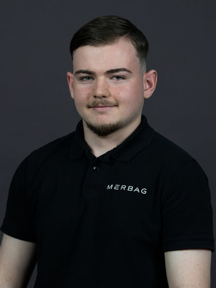 Merbag Ansprechpartner Schlieren Nutzfahrzeug Stefan Jovanovic 426X568