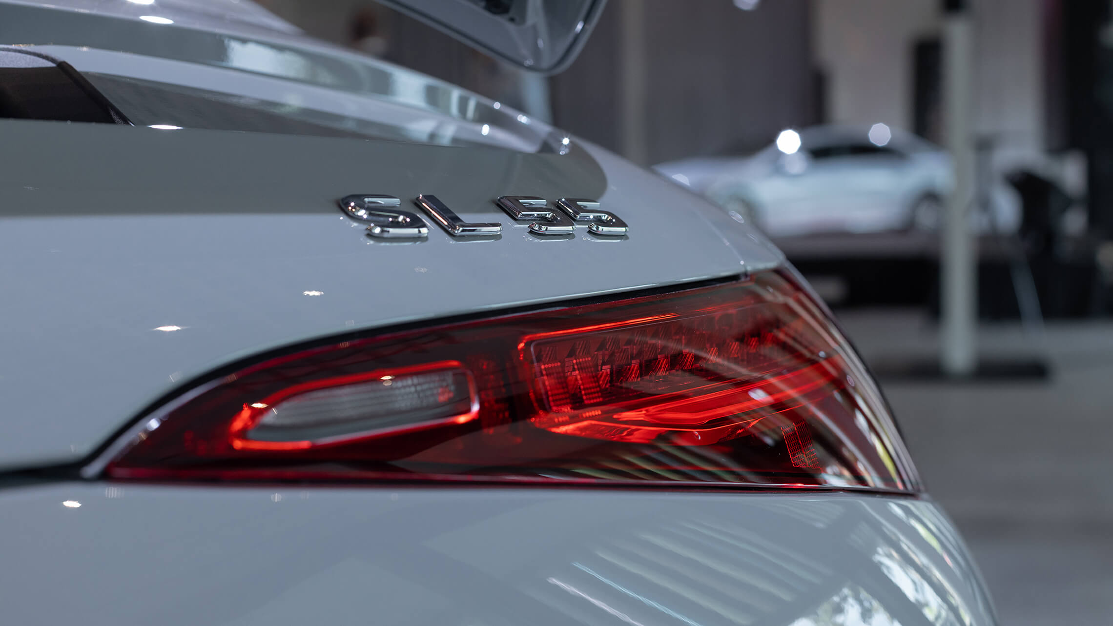 Mercedees AMG SL 09 2280X1283