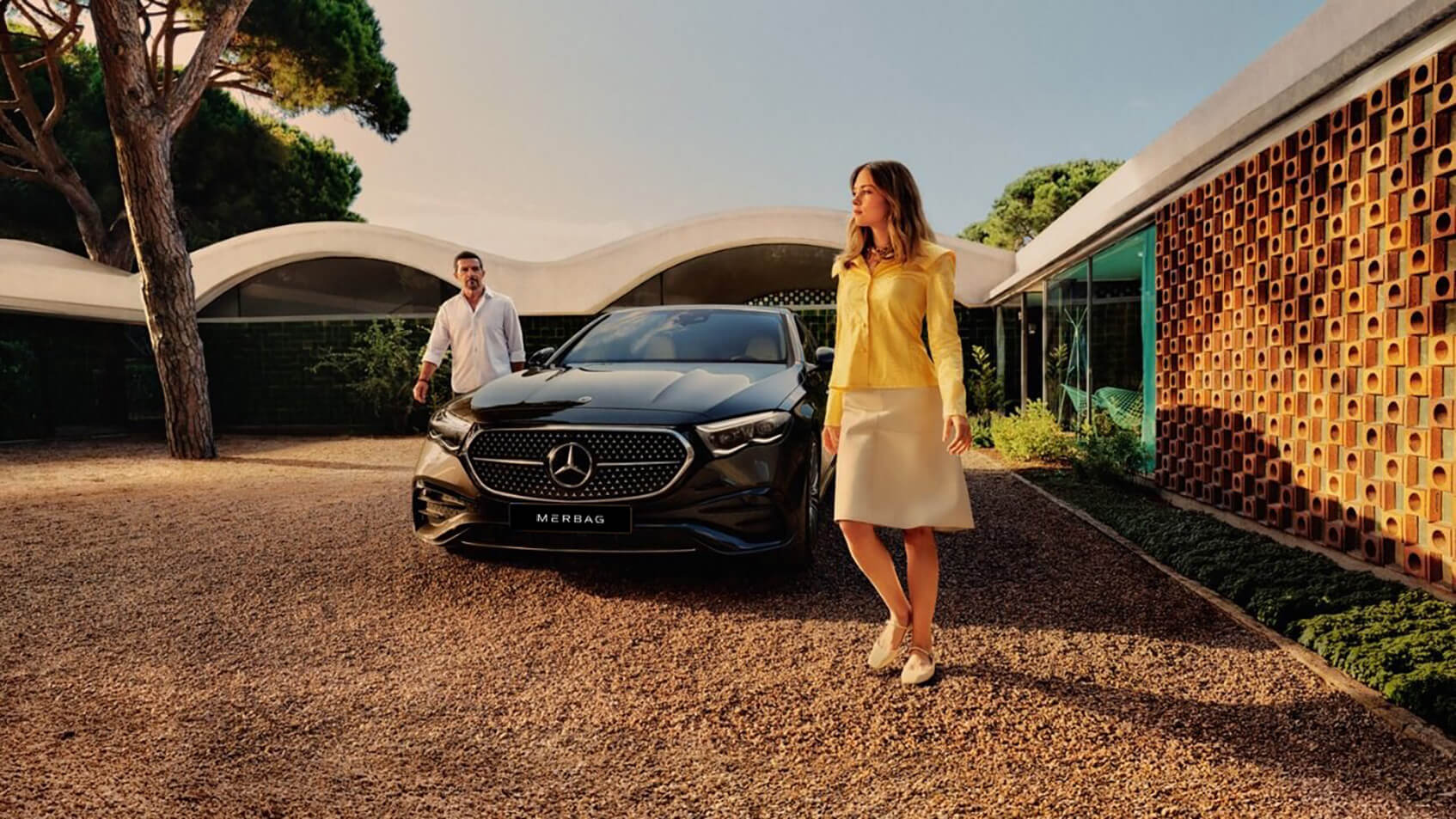 Weiss Wer Sie Sind 1694X953