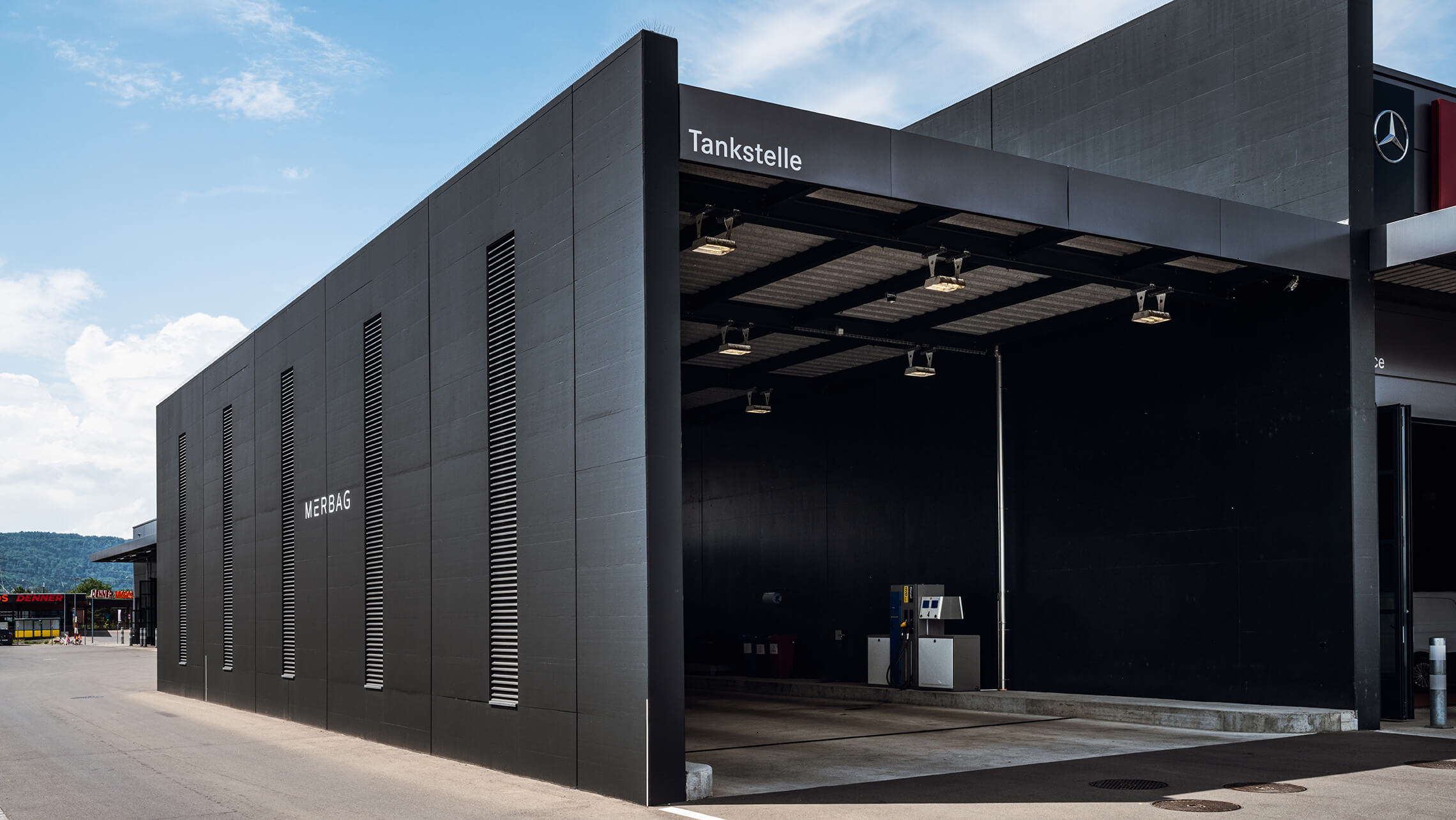 Schlieren Nutzfahrzeuge Standort Aussenansicht 03 2280X1283