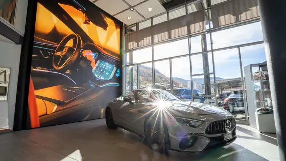 Lugano Pazzallo Standort Showroom 04 2280X1283 (1) Lugano Pazzallo Standort Showroom 04 2280X1283 (1)